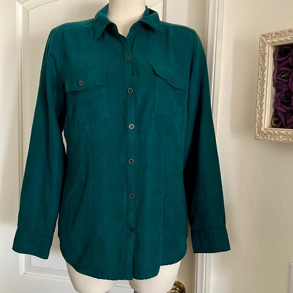 Croft & Barrow~2~Button Front Shirts / Green & Raspberry - Picture 3 of 16
